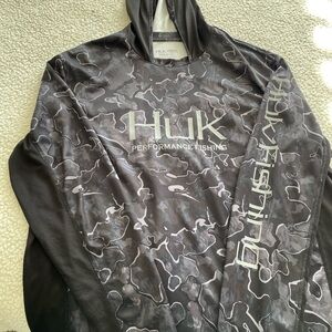 Huk Performance Fishing Camo Hooded Shirt - Black & Gray